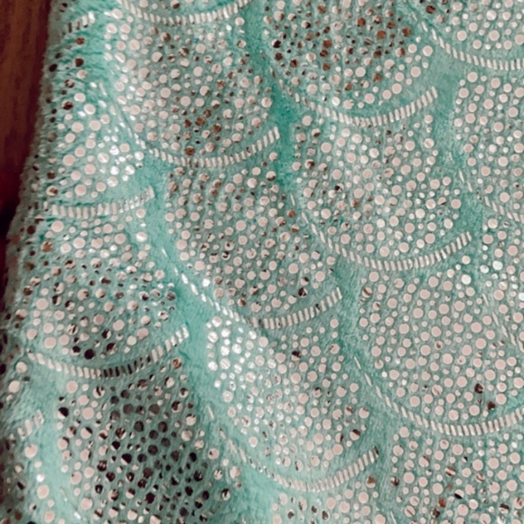 Mermaid blanket - Picture 3 of 3